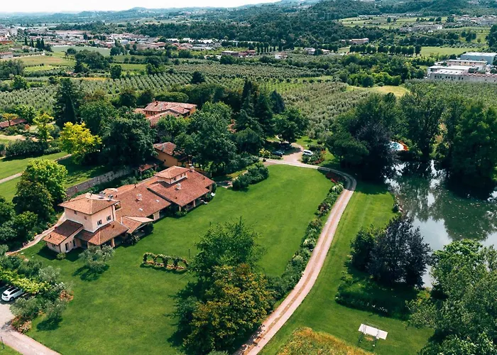 Relais De Charme Le Videlle Kır Evi Raffa